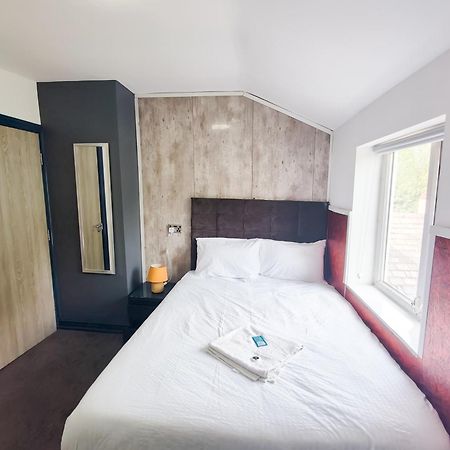 Park City Suites Hotel Manchester Extérieur photo