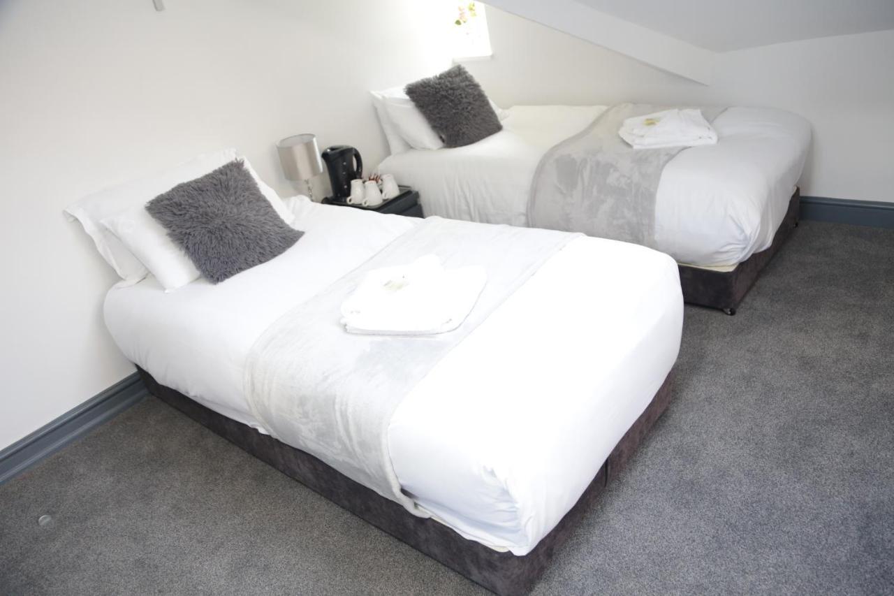 Park City Suites Hotel Manchester Extérieur photo