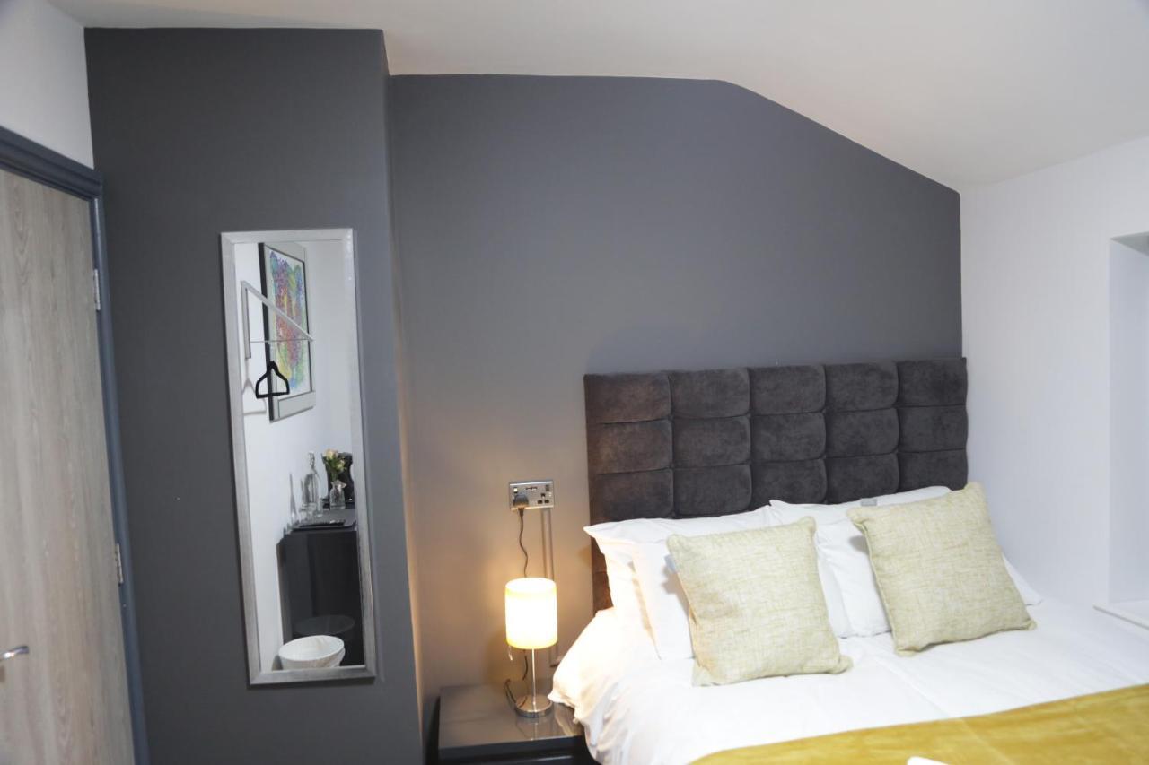 Park City Suites Hotel Manchester Extérieur photo