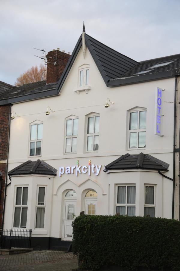 Park City Suites Hotel Manchester Extérieur photo