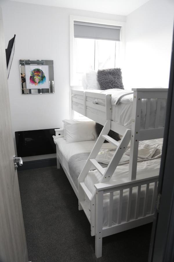 Park City Suites Hotel Manchester Extérieur photo