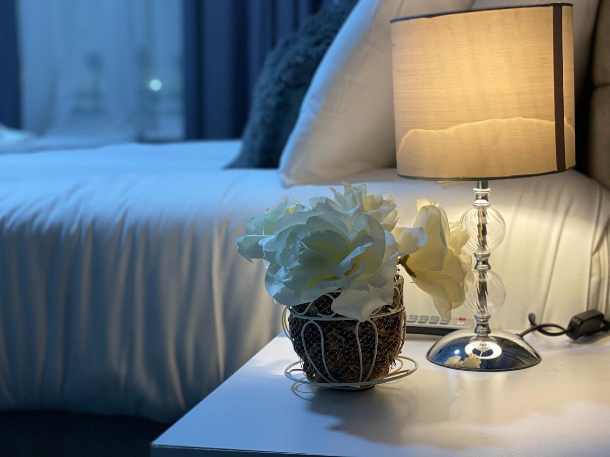 Park City Suites Hotel Manchester Extérieur photo