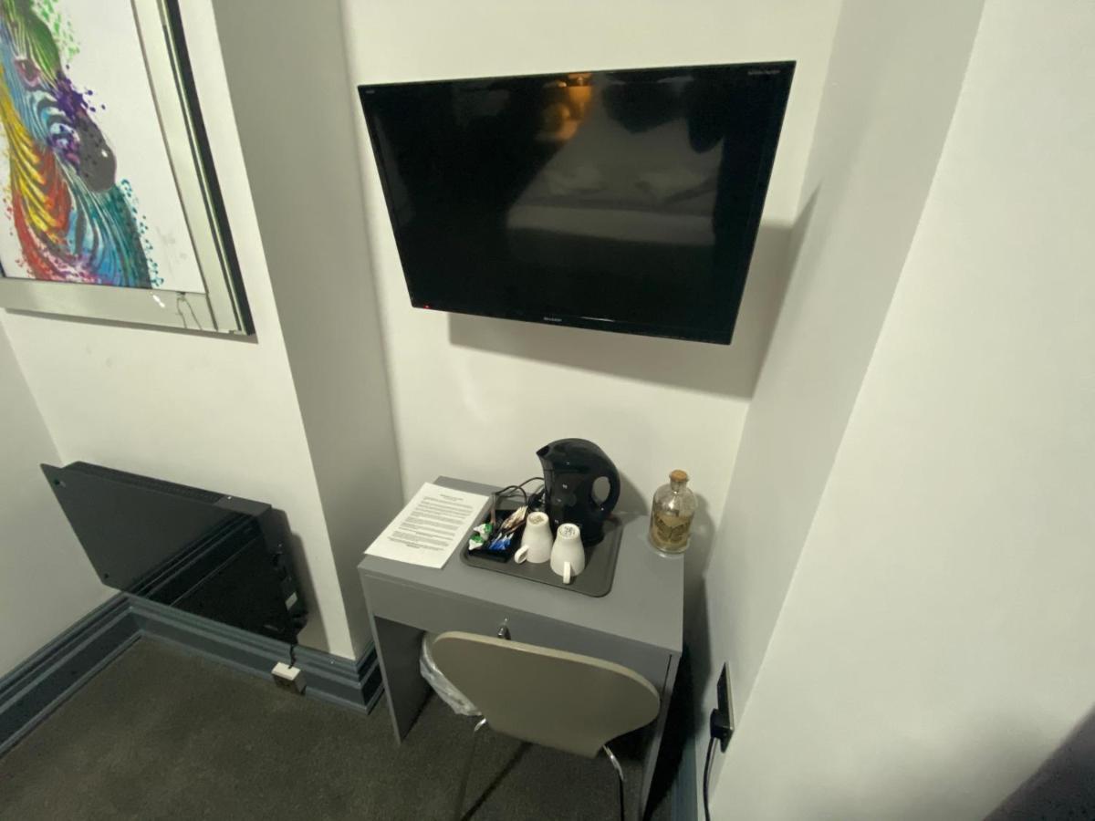Park City Suites Hotel Manchester Extérieur photo